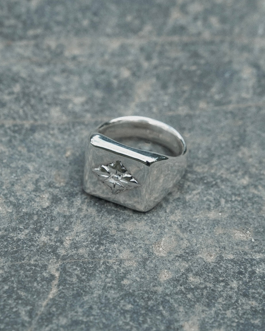 image Hanabishi Signet Ring 【SV925】