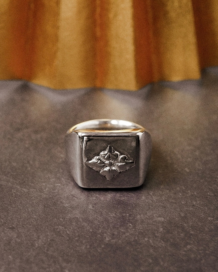 Hanabishi Signet Ring 【SV925】