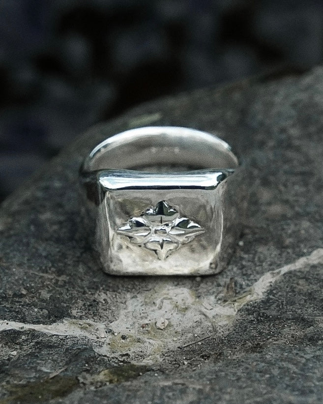 Hanabishi Signet Ring 【SV925】