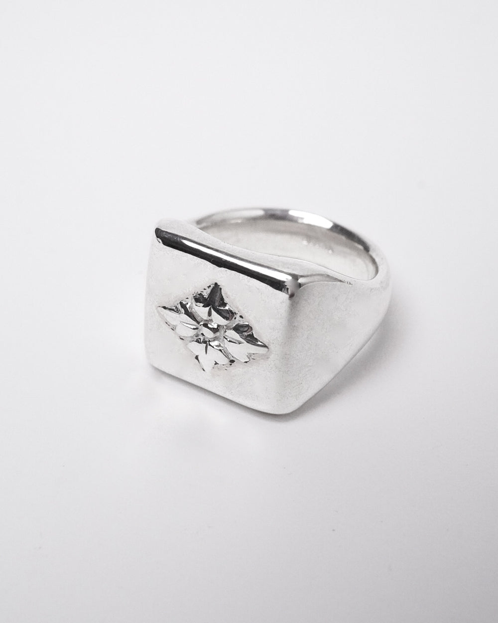 Hanabishi Signet Ring 【SV925】